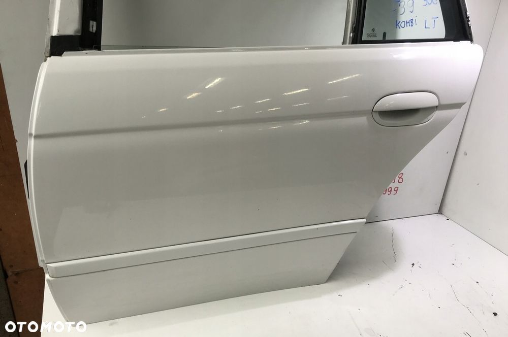 DRZWI TYLNE LEWE BMW E39 KOMBI ALBINWEISS 3 300 - 2