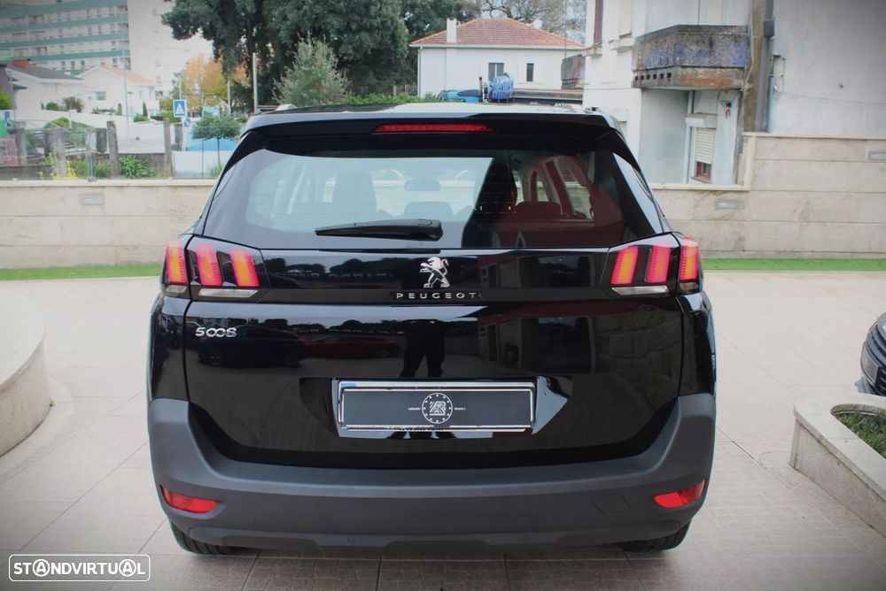 Peugeot 5008 - 32