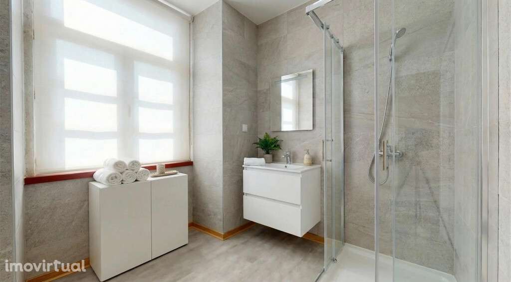 Prédio no coração da baixa de Coimbra, Rua da Sofia - Grande imagem: 5/5