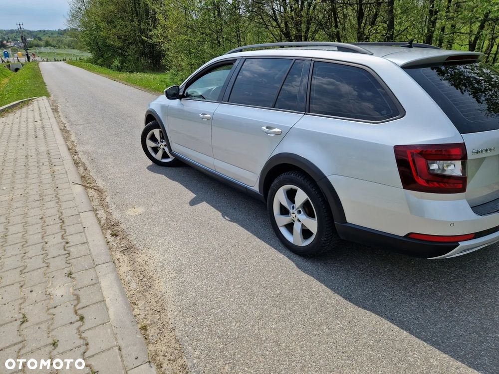 Skoda Octavia Scout 2.0 TDI 4x4 DSG - 5