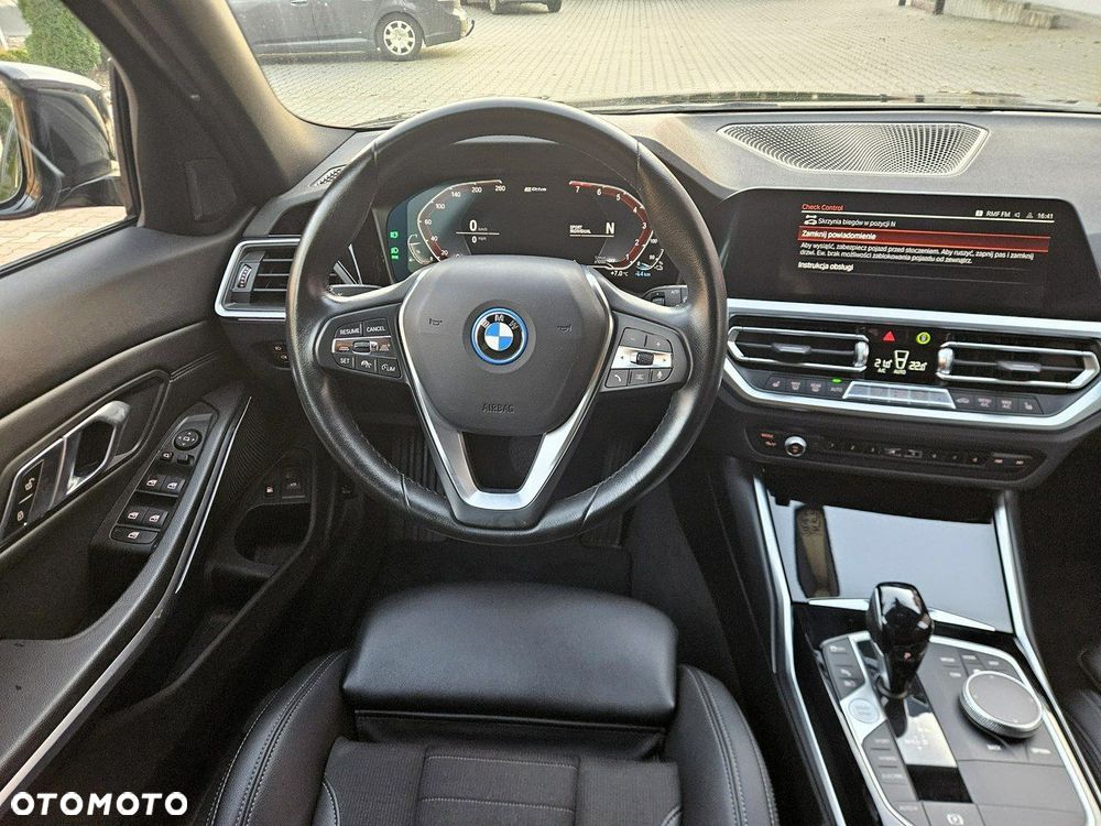 BMW Seria 3 - 22