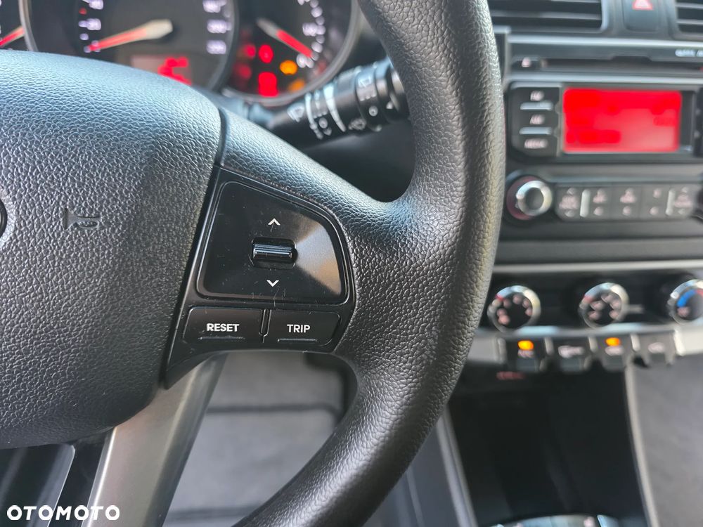 Kia Rio - 29