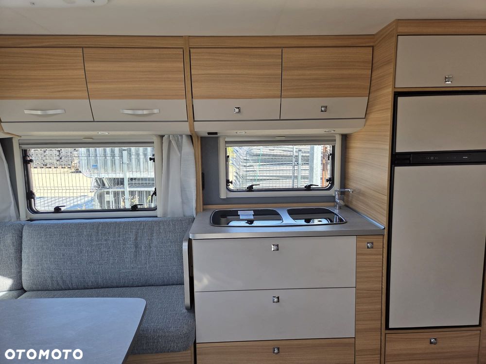 Dethleffs Camper 730FKR - 27
