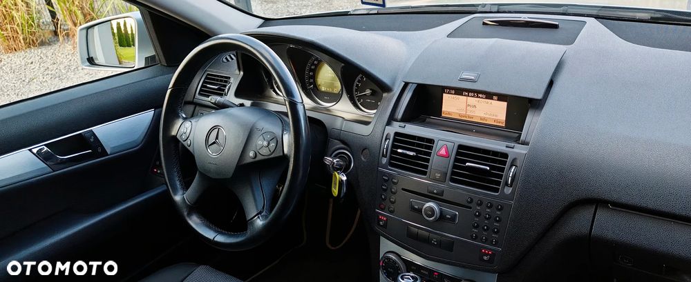 Mercedes-Benz Klasa C - 32