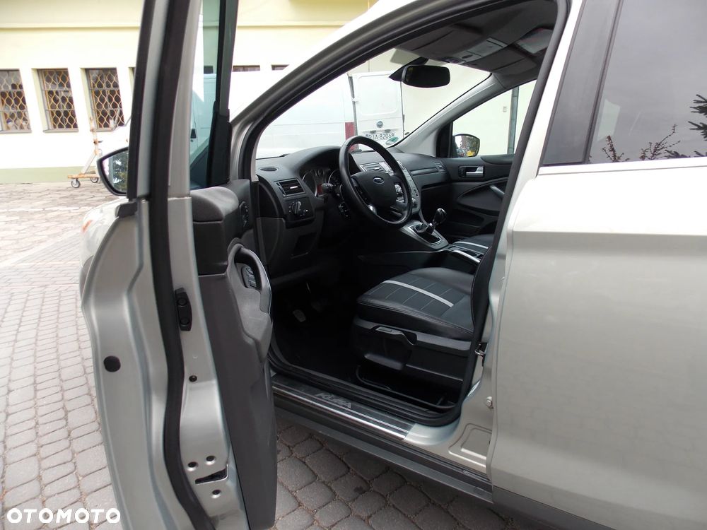 Ford Kuga 2.0 TDCi Titanium - 14