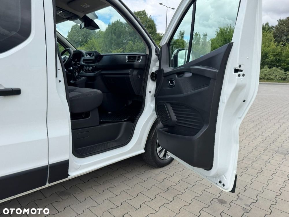 Renault Trafic - 31