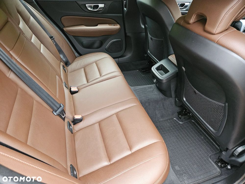 Volvo V60 T5 Geartronic Momentum Pro - 19