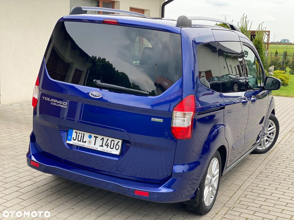 Ford Tourneo Courier - 15
