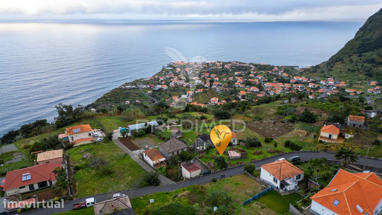 Moradia T2 para Recuperar + Palheiro na Ponta Delgada - Ilha da Mad... - Grande imagem: 3/25