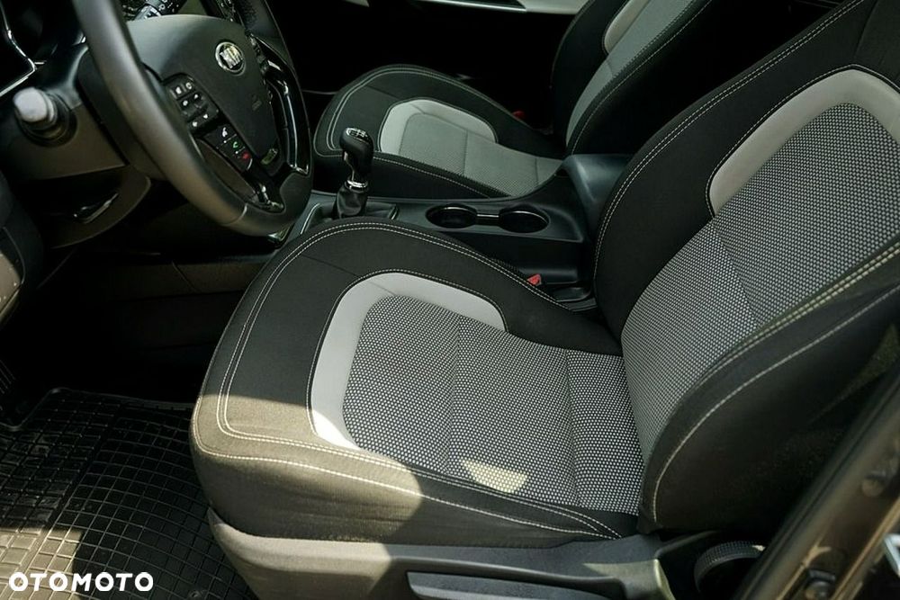Kia Ceed - 16
