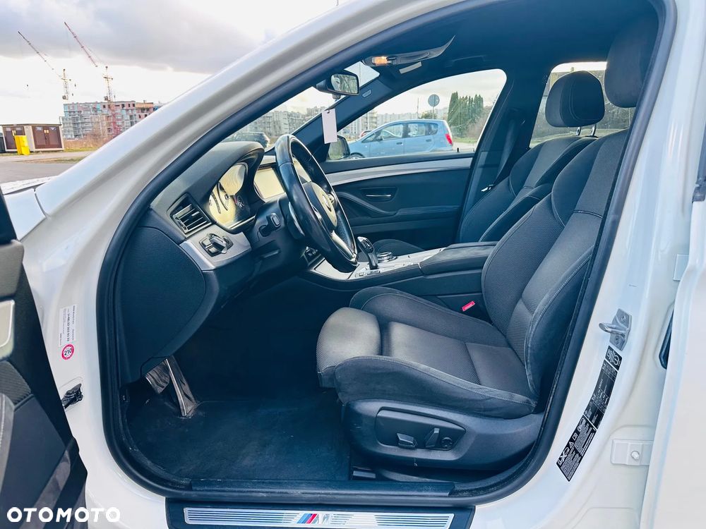 BMW Seria 5 525d xDrive Luxury Line - 6