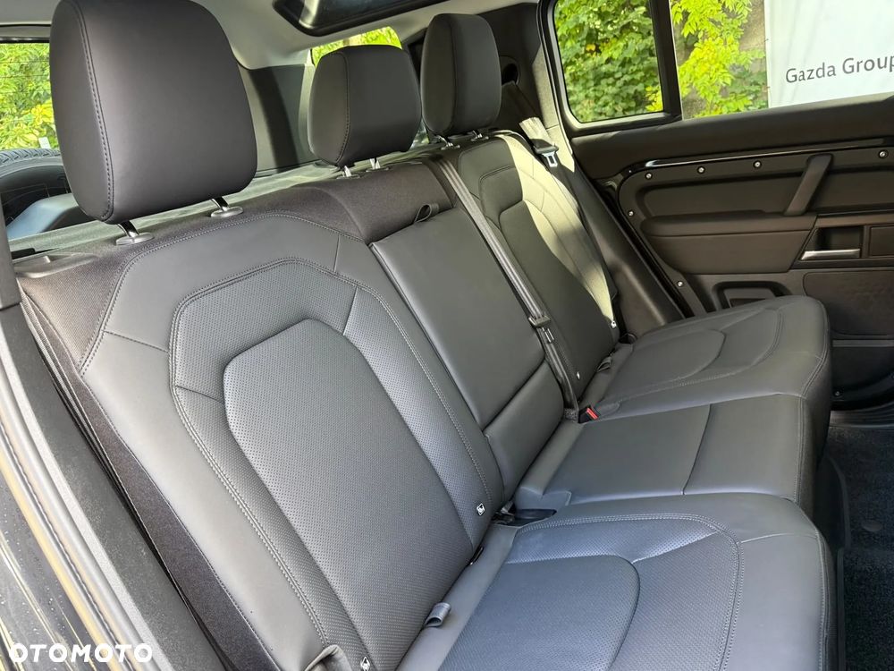 Land Rover Defender 3.0 D250 mHEV S - 17