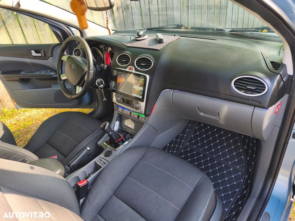 Ford Focus 1.6 TDCI DPF Titanium - 6