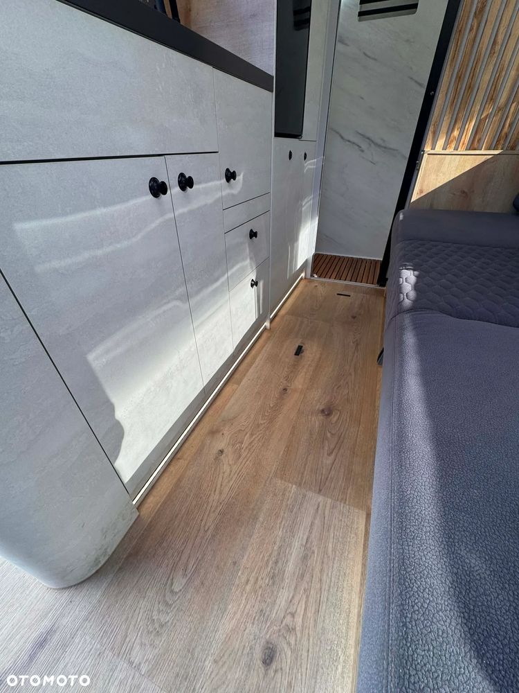 Globe-Traveller Falcon 2XS - Premium CamperVan FV23% Bogate Wyposażenie - 26