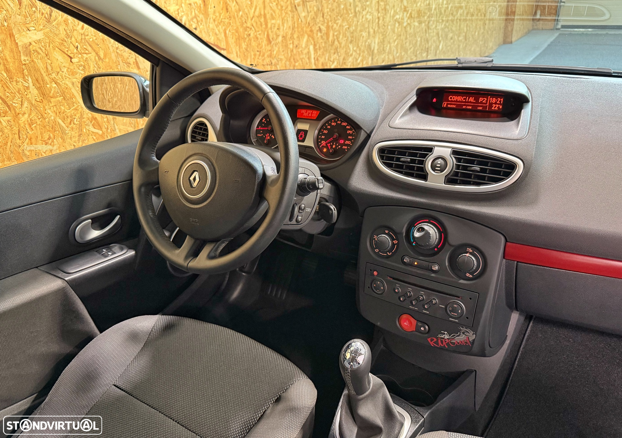 Renault Clio 1.2 16V Rip Curl II - 25