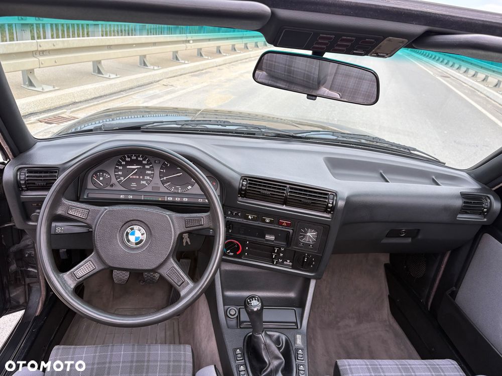 BMW Seria 3 320i - 13