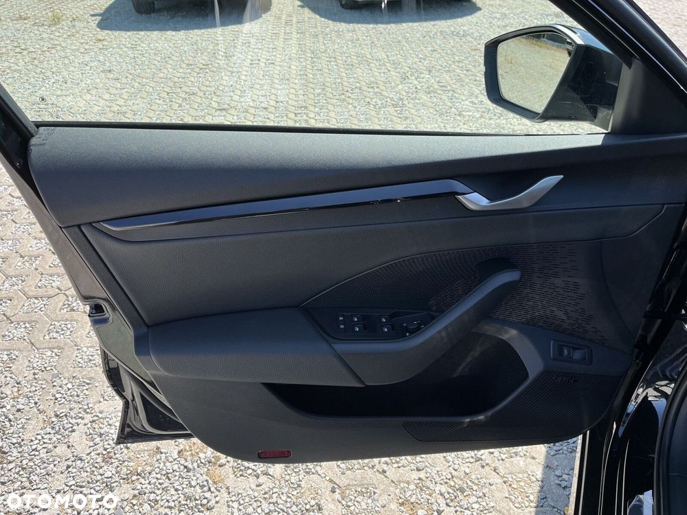 Skoda Octavia 2.0 TSI RS DSG - 11
