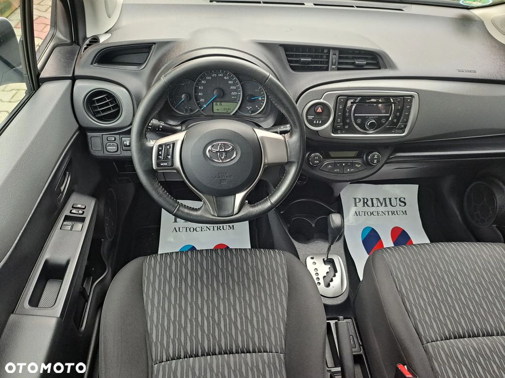 Toyota Yaris - 16