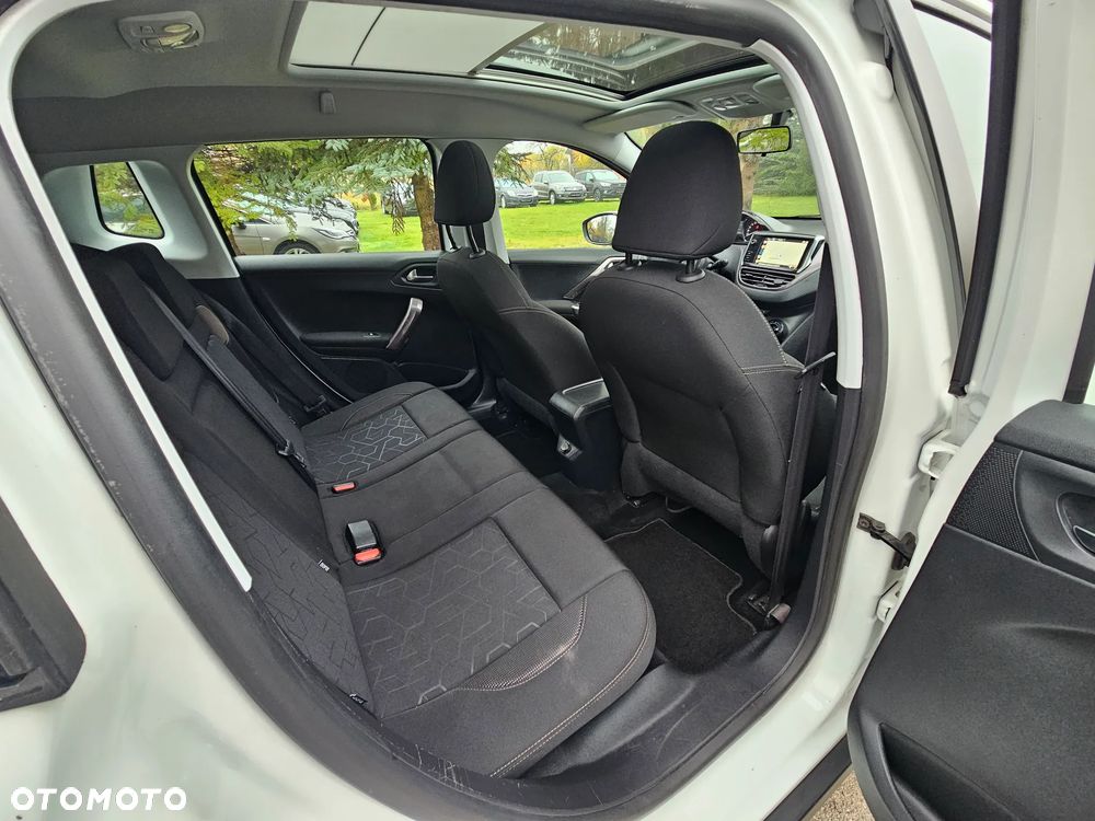 Peugeot 2008 e-HDi FAP 92 STOP & START Allure - 16