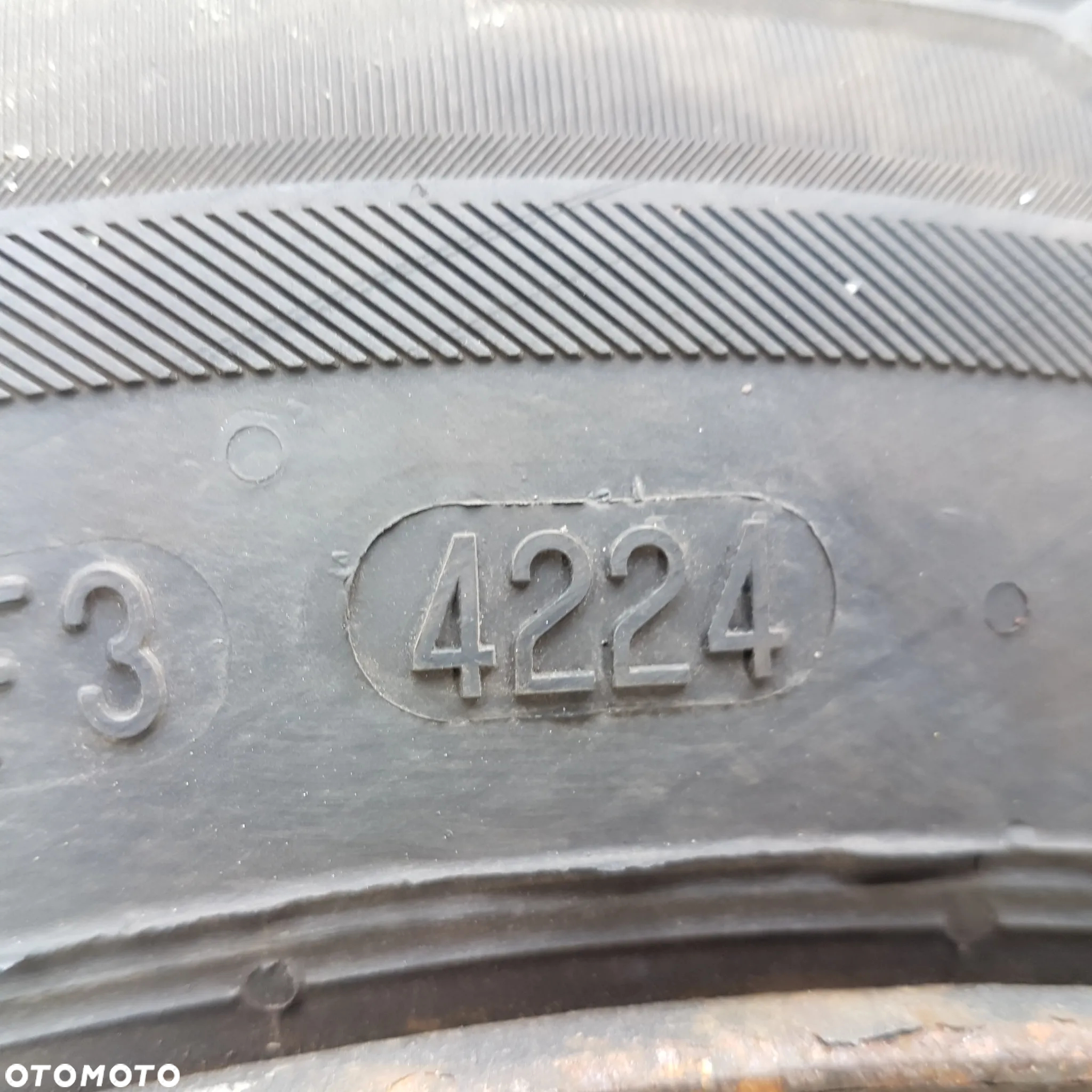 opona opony seicento cinQuecento uno panda punto I fiat 126p przyczepka niewiadów 135/80/13 jak nowe - 2