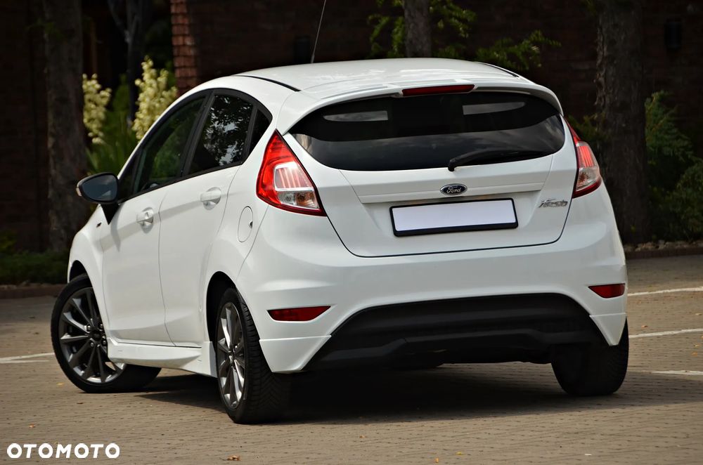 Ford Fiesta 1.5 TDCi ST&St Titanium - 16