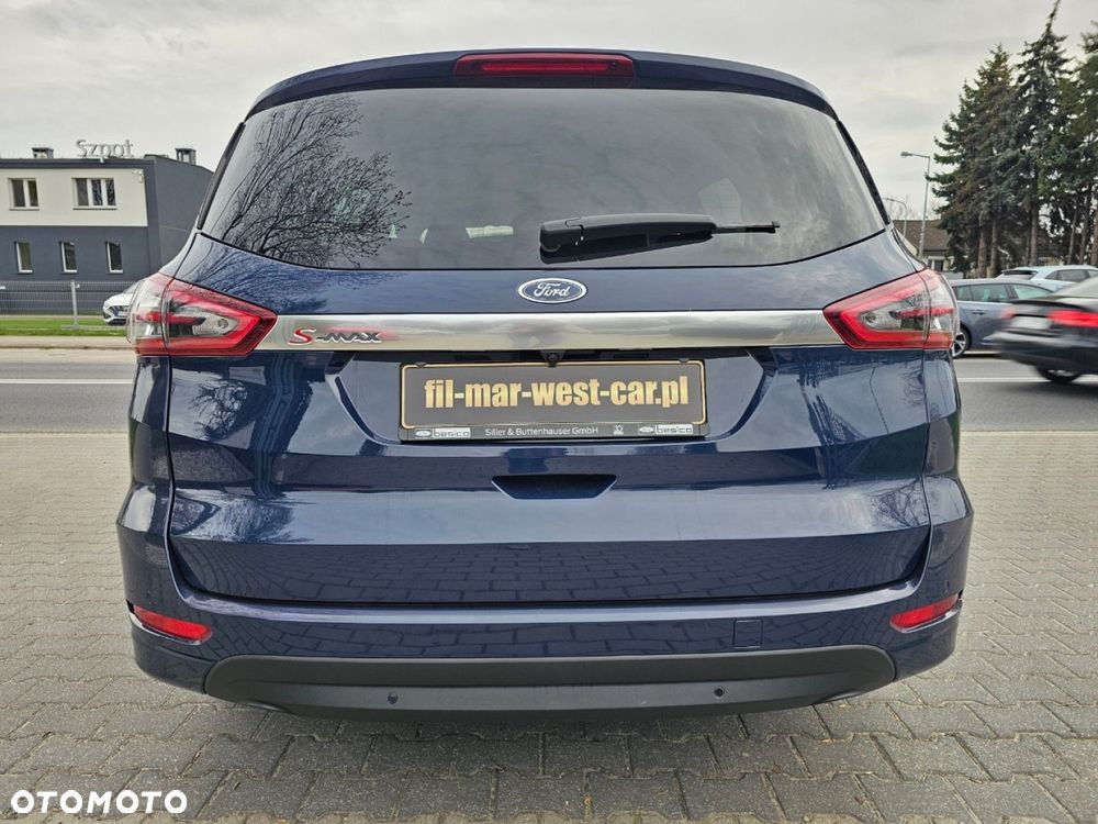 Ford S-Max - 12