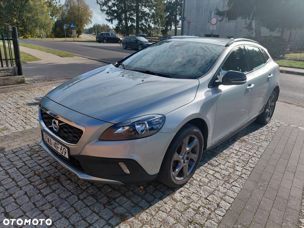 Volvo V40 Cross Country - 5