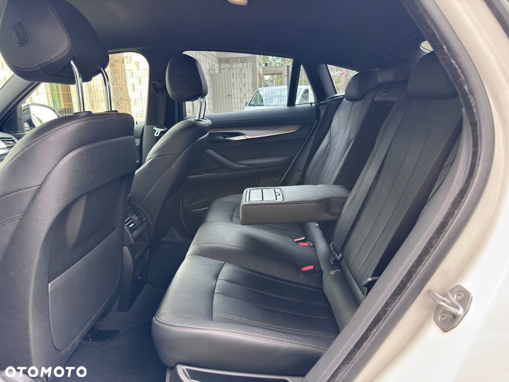 BMW X6 xDrive30d - 17