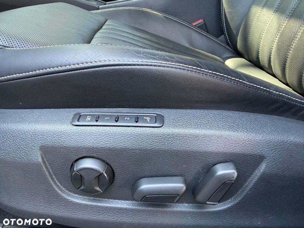 Skoda Superb 2.0 TDI SCR Style DSG - 13