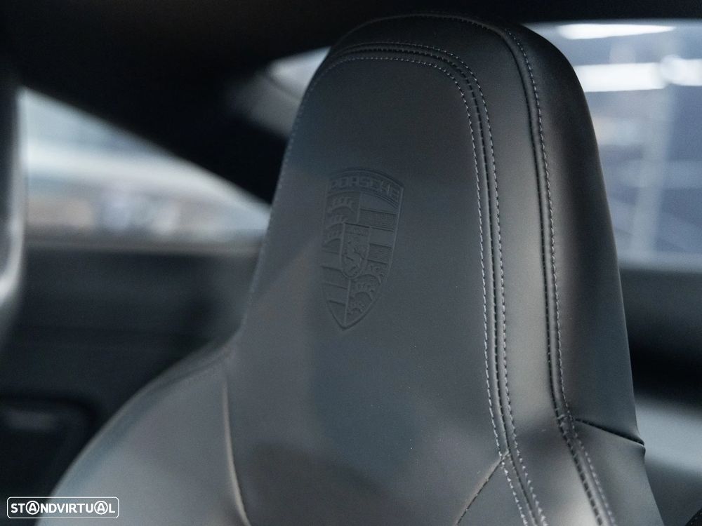 Porsche 911 (992) GT3 Touring Package PDK - 17