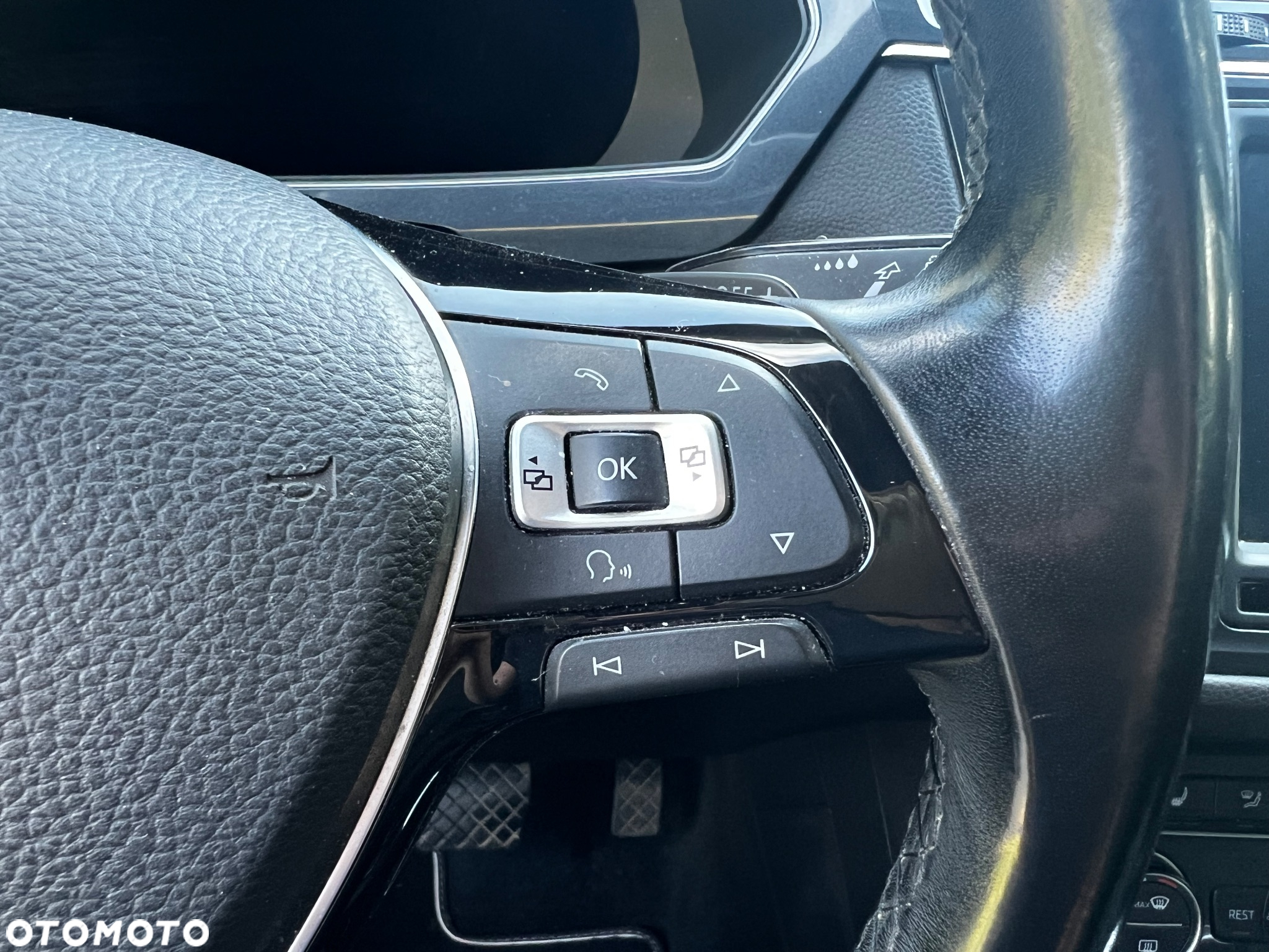 Volkswagen Tiguan 2.0 TSI 4Mot R-Style DSG - 27