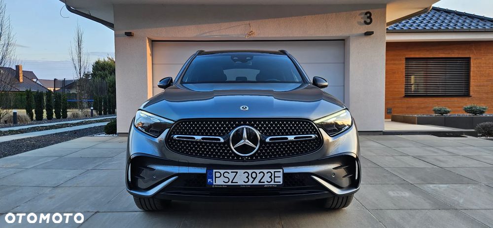 Mercedes-Benz GLC 400 e 4Matic 9G-TRONIC AMG Line Advanced - 24