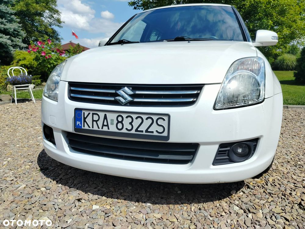 Suzuki Swift - 4