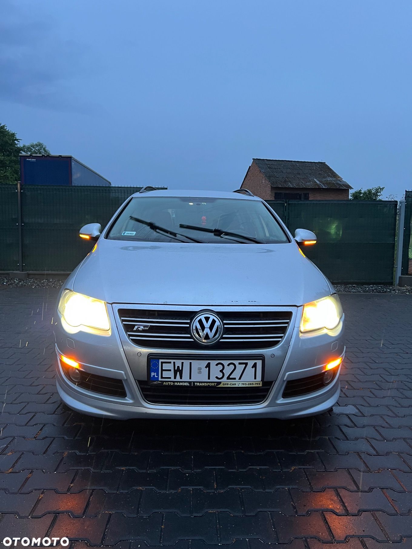 Volkswagen Passat 2.0 TDI Comfortline R-Style - 1