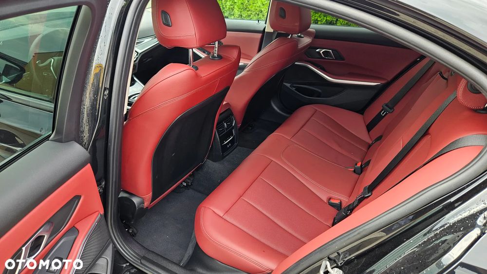 BMW Seria 3 318i - 15