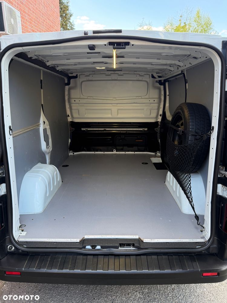 Renault Trafic - 25