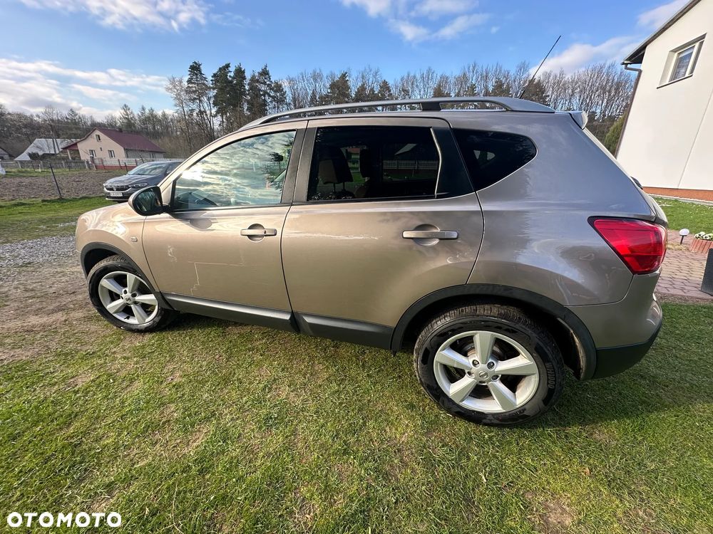 Nissan Qashqai - 2