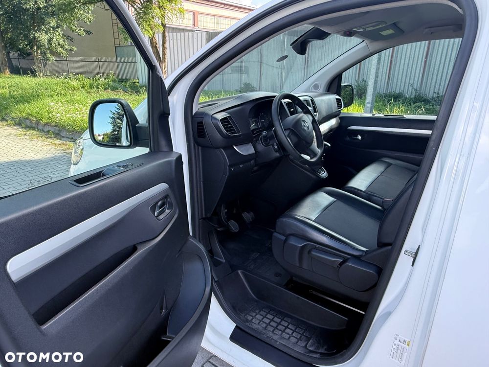 Opel Vivaro - 11