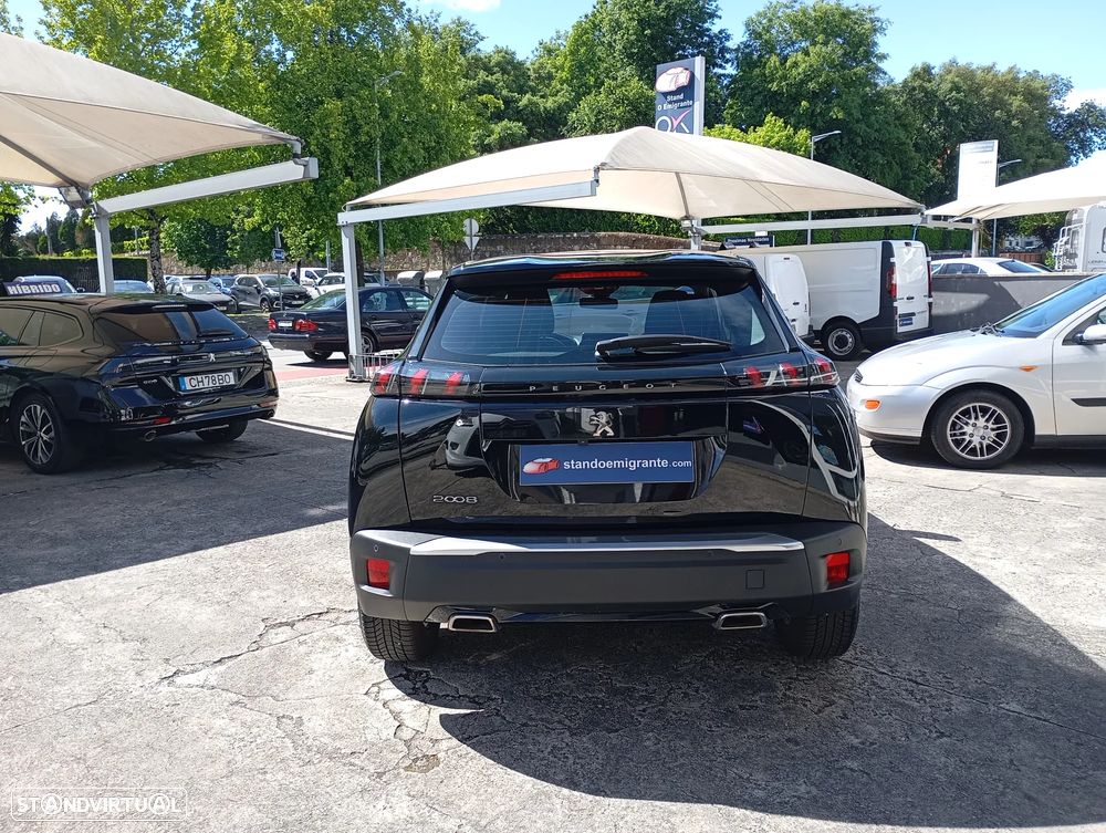 Peugeot 2008 PureTech 130 EAT8 Active Pack - 4