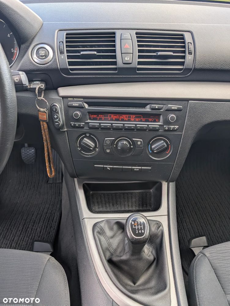 BMW Seria 1 116d DPF - 15