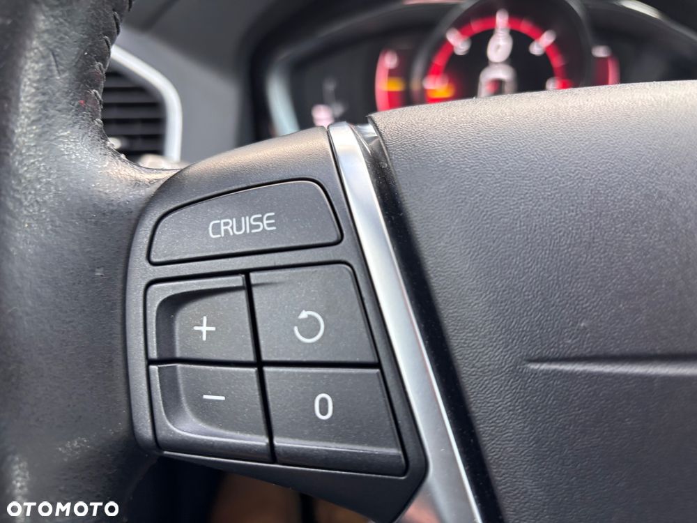 Volvo XC 60 D3 Geartronic Summum - 26