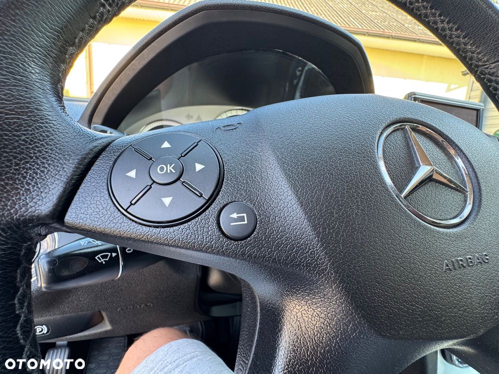 Mercedes-Benz Klasa C 200 T 7G-TRONIC Avantgarde Edition - 26