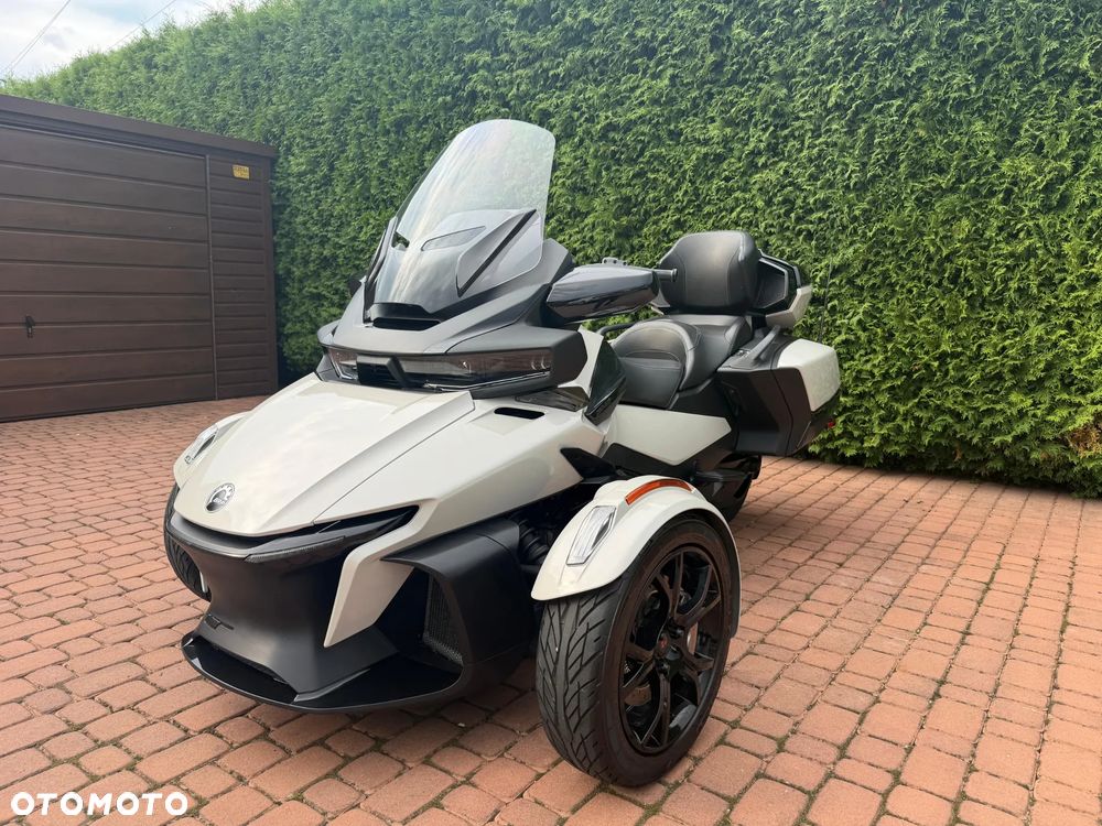 Can-Am Spyder - 3