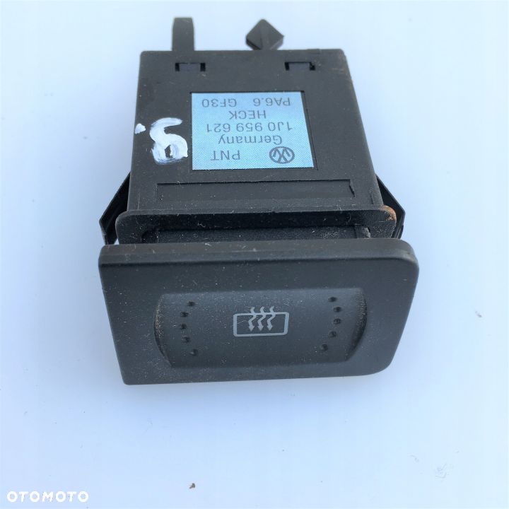 WŁĄCZNIK PODGRZEWANIA SZYBY GOLF BORA 1J0959621 - 1