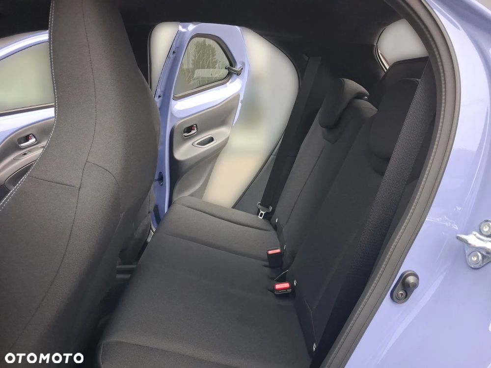 Toyota Aygo X Hybrid 1.5 Style e-CVT - 14