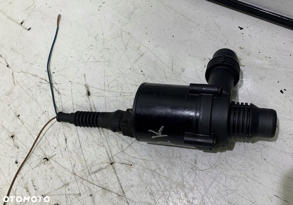 POMPA WODY DODATKOWA PIERBURG 6922699 BMW E65 E66 - 2