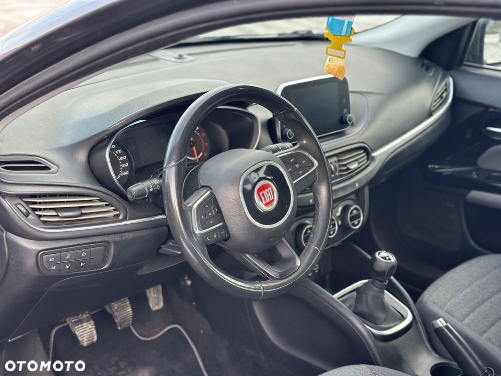 Fiat Tipo 1.4 T-Jet 16v Lounge - 12