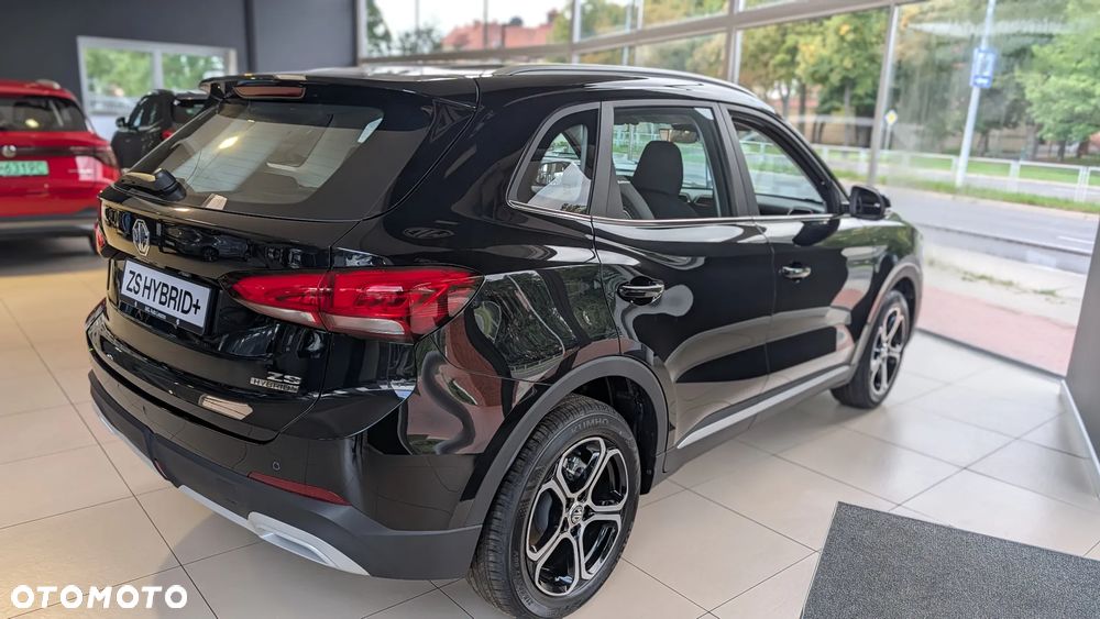 MG ZS Hybrid+ - 4