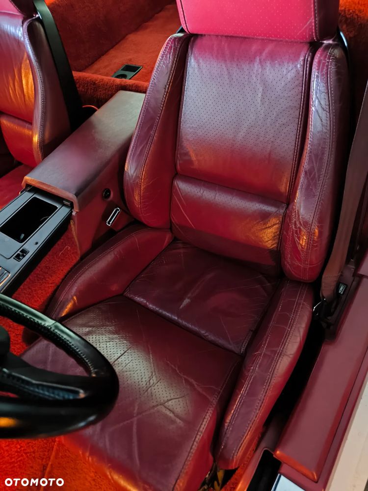 Chevrolet Corvette - 37