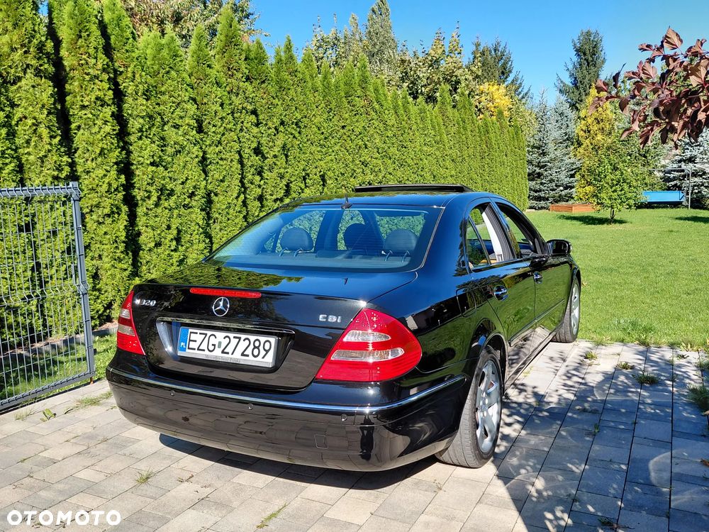 Mercedes-Benz Klasa E - 33